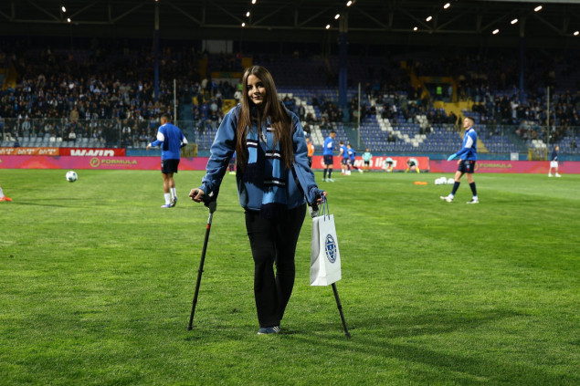 'Ella je ponovo s nama': Željezničar ugostio djevojčicu koja je teško povrijeđena u tramvajskoj nesreći