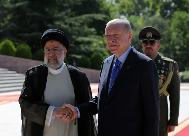 Erdogan se u Teheranu sastao s iranskim predsjednikom Raisijem