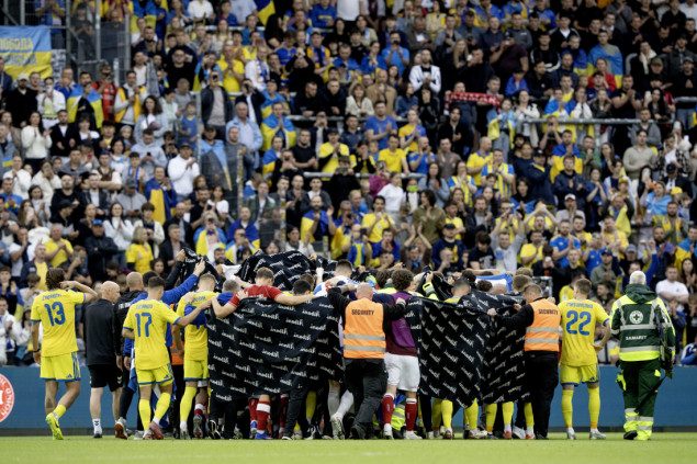 Danski reprezentativac Christian Eriksen se srušio tokom utakmice protiv Ukrajine