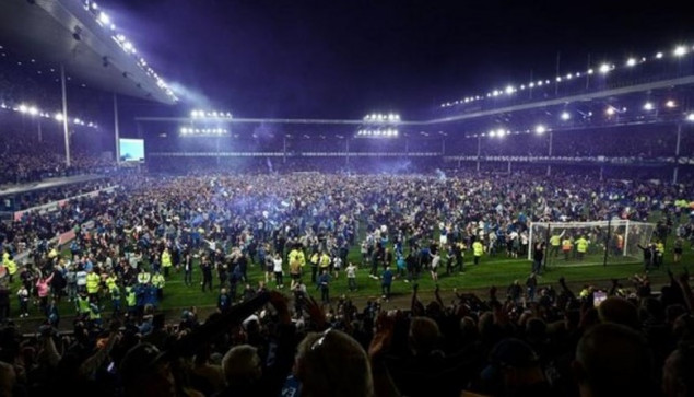 Everton novčano kažnjen zbog ulaska navijača na teren