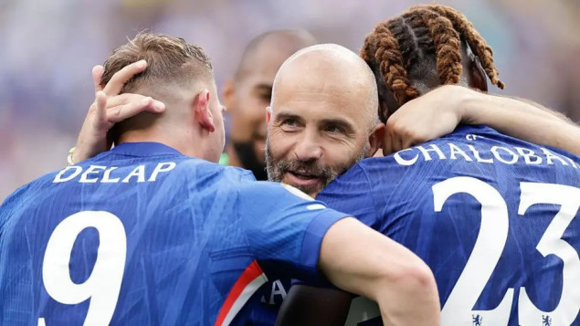 „Jedna noć, jedan trofej – a liga?” Merson razotkriva realnost Chelse