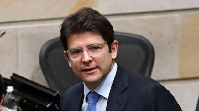 Politički napad u Bogoti: Konzervativni kandidat Uribe ranjen na predizbornom mitingu