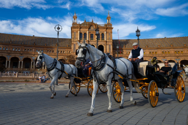 Trg Španije u Sevilli - čarobna fuzija arapske i španske umjetnosti