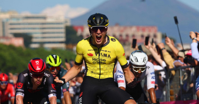 Holandski biciklista Kooij se povukao sa Giro d'Italia zbog bolesti