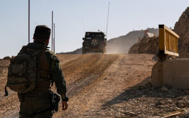 Izrael provodi intenzivne zračne i kopnene operacije na jugu Sirije