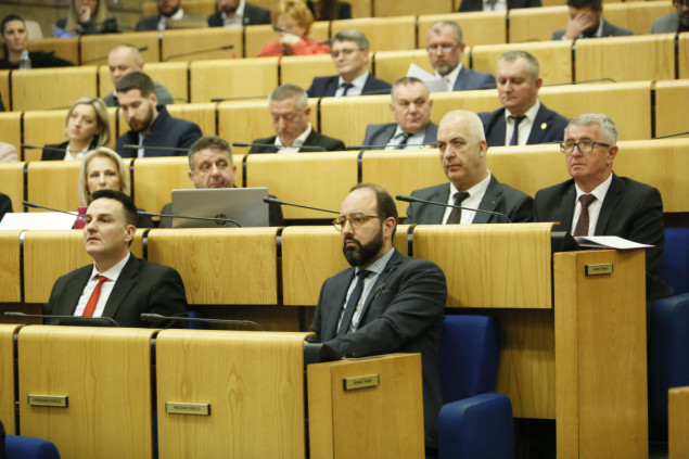 Zastupnici danas nastavljaju sjednicu o budžetu, Vlada o amandmanima