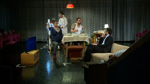 Pred publikom Kamernog teatra 55, večeras predstava „Ljubičasto“