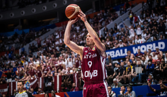 Kapiten latvijske reprezentacije Bertāns se povukao sa SP zbog povrede