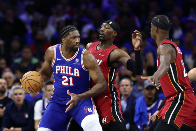 Philadelphija u play-offu, kraj sezone za Atlantu