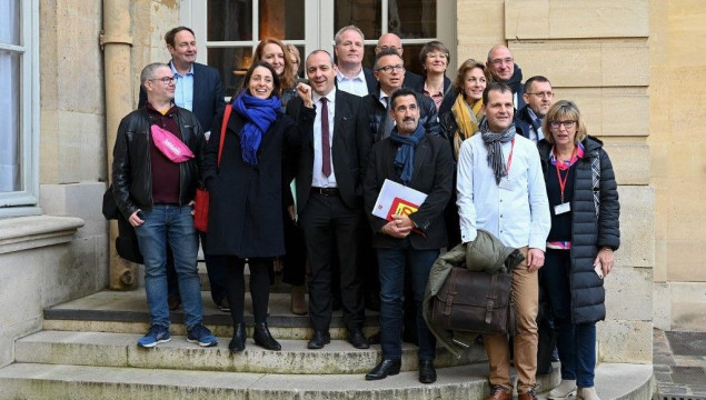 Francuski sindikati nastavljaju proteste nakon neuspjeha pregovora s premijerkom