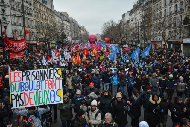 Više od milion ljudi na protestima protiv penzione reforme u Francuskoj