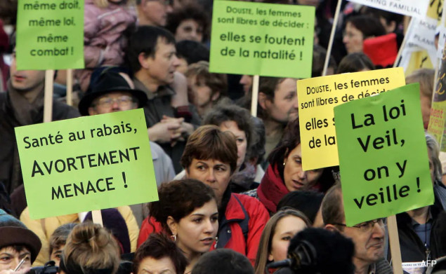 Francuska danas postaje prva zemlja koja u svoj Ustav uvela pravo na abortus