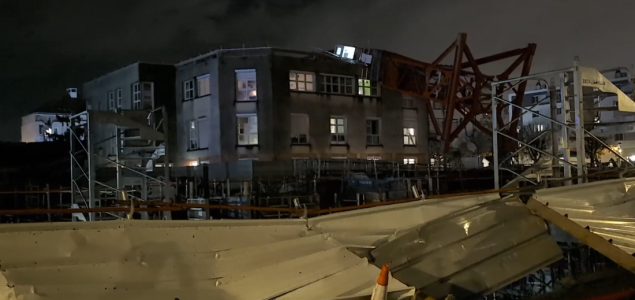 Rijetki tornado kod Pariza oborio građevinske dizalice – jedna osoba poginula