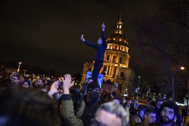 Sporadični protesti širom Francuske, deseci uhapšenih
