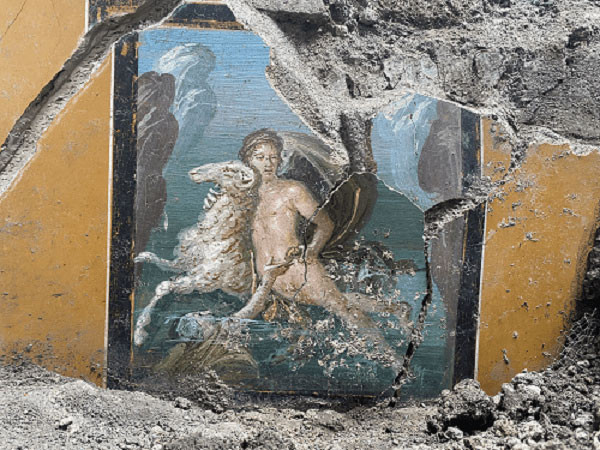Otkrivena freska u Pompeji koja prikazuje mit o Friksu i Heli
