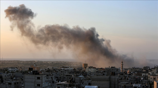 U izraelskom bombardovanju šatora raseljenih Palestinaca ubijeno najmanje 20 osoba