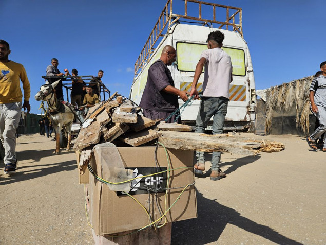Palestinci izazvali stampedo na punktu za distribuciju pomoći u južnoj Gazi
