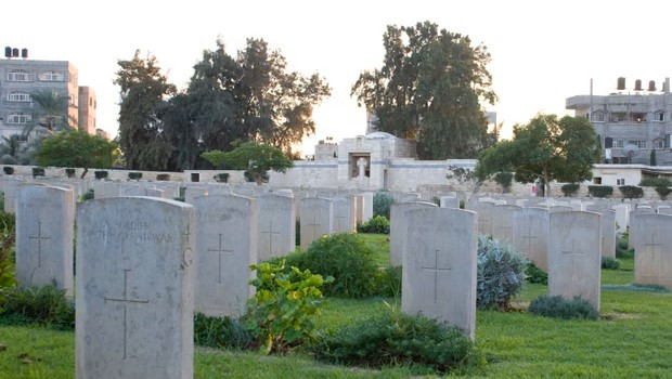 Dio ratnog groblja u Gazi uništen izraelskim buldožerima