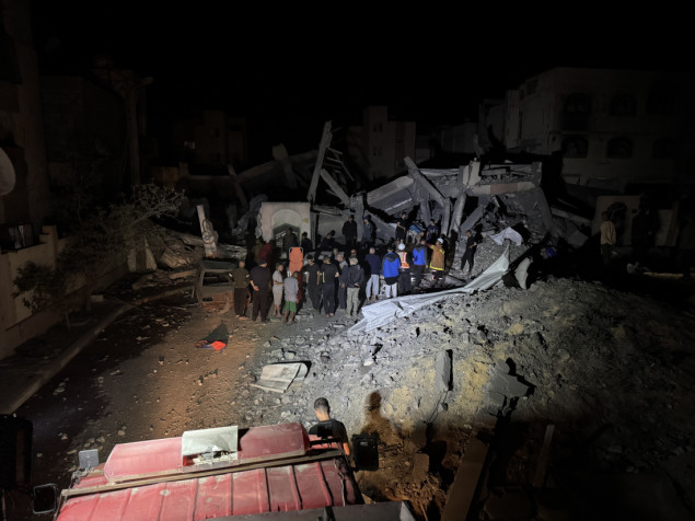 U izraelskom napadu na Pojas Gaze ubijen palestinski novinar sa suprugom i djecom