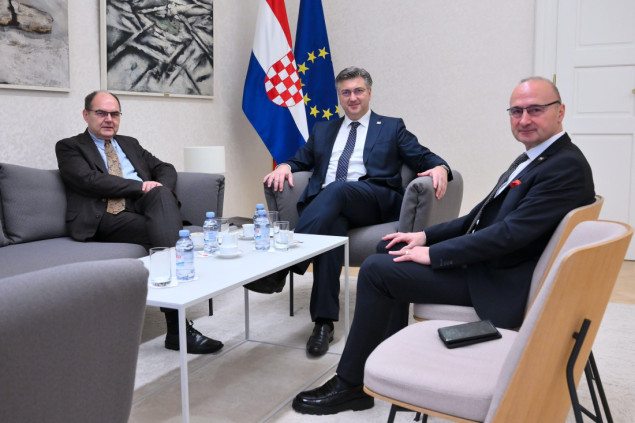 Plenković i Schmidt održali sastanak u Zagrebu