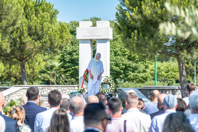 U Podgorici obilježen Dan sjećanja na genocid u Srebrenici