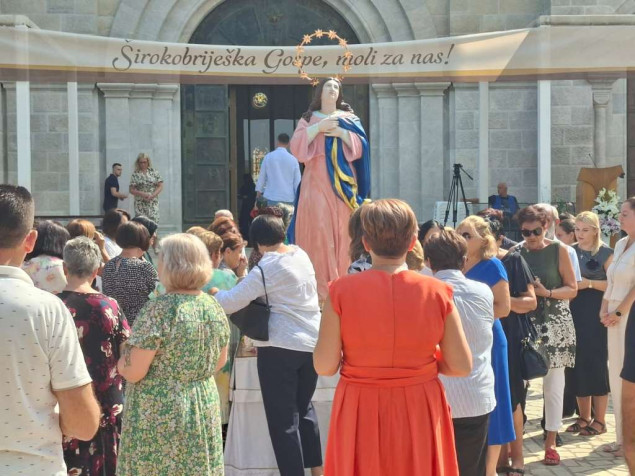 Katolici danas slave Veliku Gospu: Hiljade vjernika u svetištima širom BiH