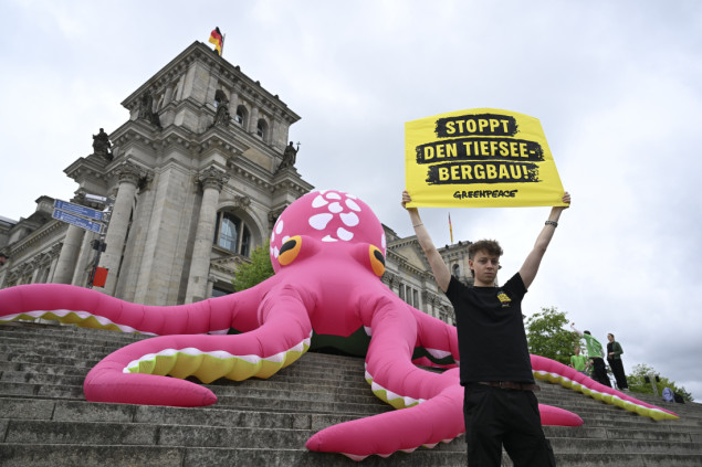 Greenpeace protestirao u Berlinu zbog dubokomorskog rudarenja