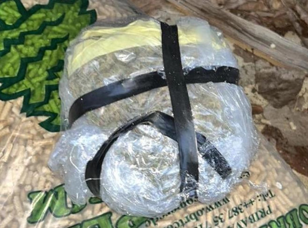 Pretres u Gračanici: Oduzeta opojna droga, slobode lišeno jedno lice