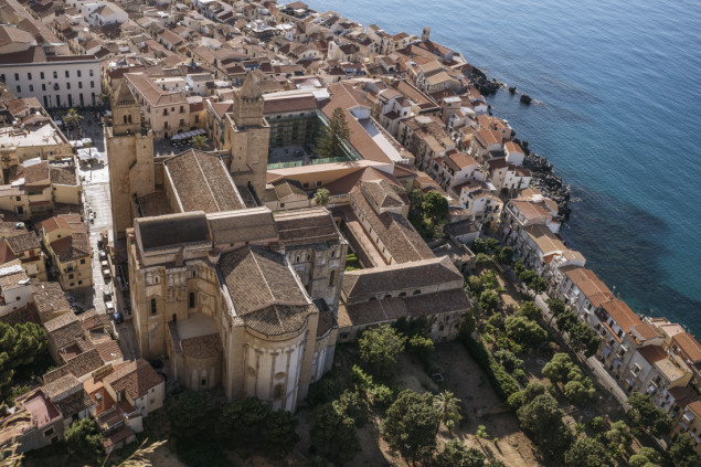 Grad Cefalu turistička atrakcija Italije