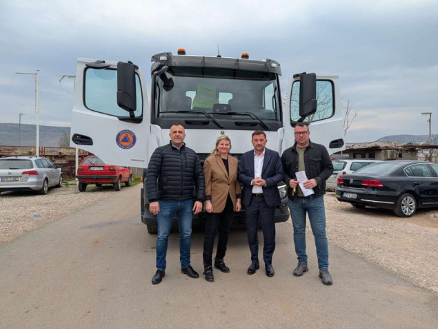 Grad Mostar nastavlja opremanje službi, nabavljeno novo vozilo i strojevi