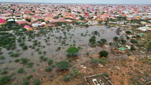 Poplave u Somaliji: ulice preplavljene ljudskim ostacima sa gradskog groblja