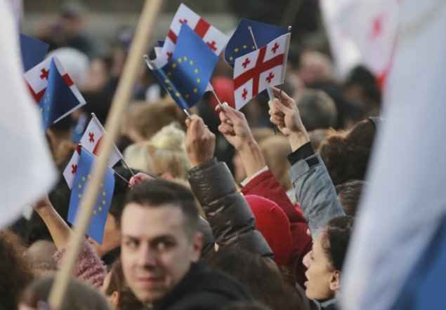 Gruzijci na ulicama slave što im je zemlja postala kandidat za prijem u EU
