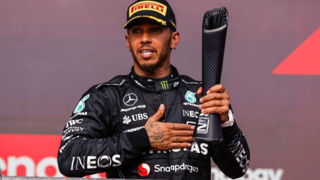 Hamilton: Trebalo bi provjeravati više bolida nakon trka