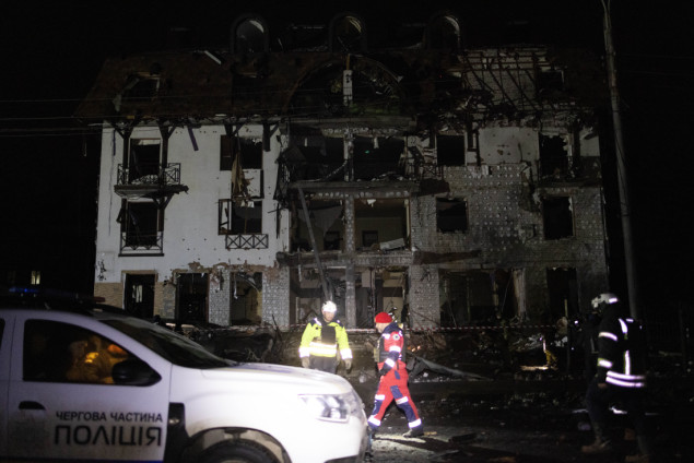 U raketnom napadu pogođen hotel u Harkovu u kojem su bili novinari Anadolu