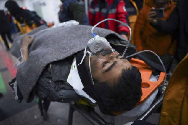 Nakon 261 sat ispod ruševina izvučene dvije preživjele osobe u Hatayu