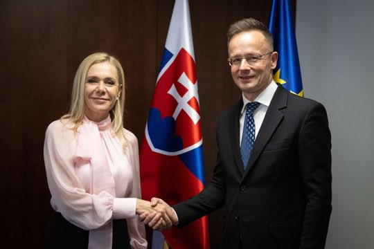Szijjarto: Mađarska i Slovačka traže od Hrvatske da dopusti transport nafte iz Rusije