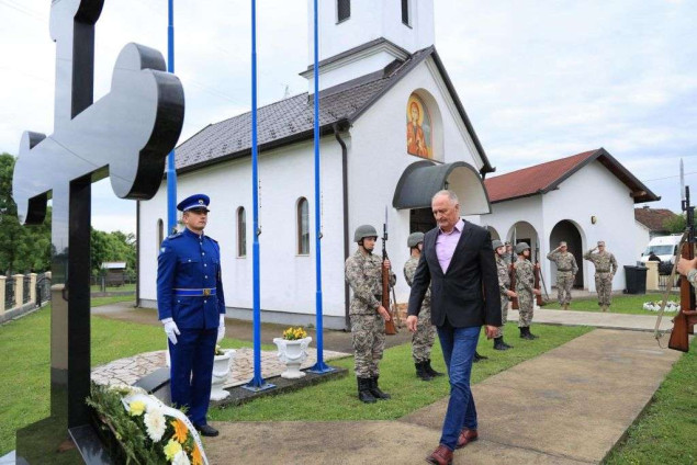 Helez: Sve žrtve zaslužuju poštovanje