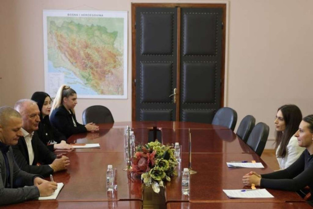 Helez novčano nagradio bh. skijašice olimpijke Muzaferiju i Alić