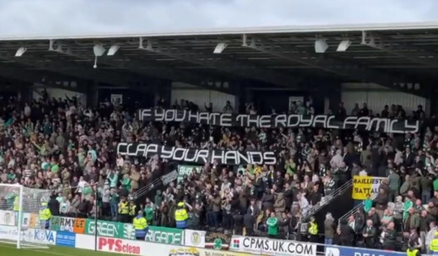 Navijači Celtica protestovali protiv britanske kraljevske porodice tokom utakmice škotske lige