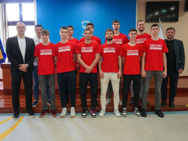 Kordić primio košarkaše HKK Zrinjski 1992. povodom ulaska u Prvu ligu BiH