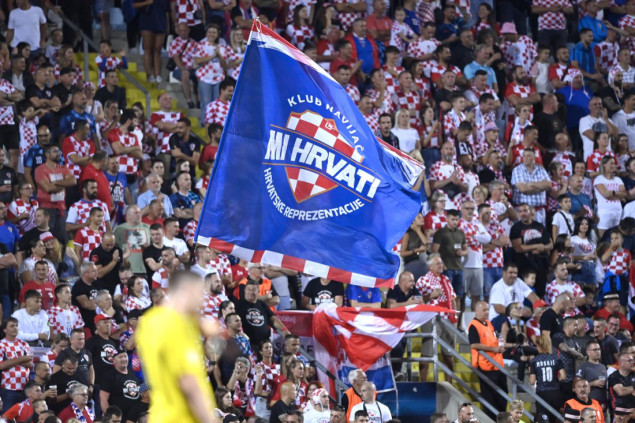 HNS uslovno i novčano kažnjen zbog zastave NDH-a na utakmici s Latvijom