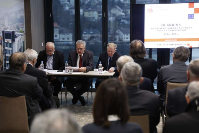 HNV BiH podržao ukidanje entiteta: "Bosna i Hercegovina treba biti federacija deset kantona"