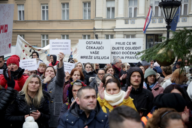 Prosvjed osoba s invaliditetom i roditelja njegovatelja u Hrvatskoj