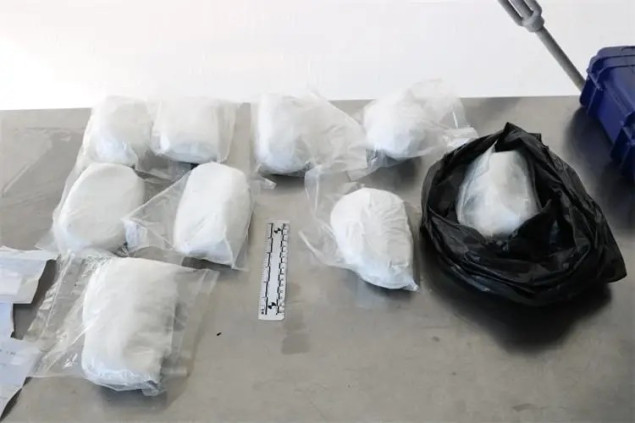 Policija u Slavonskom Brodu uhitila dvojicu državljana BiH i državljanku Slovenije kod kojih je pronađeno 4,5 kg amfetamina