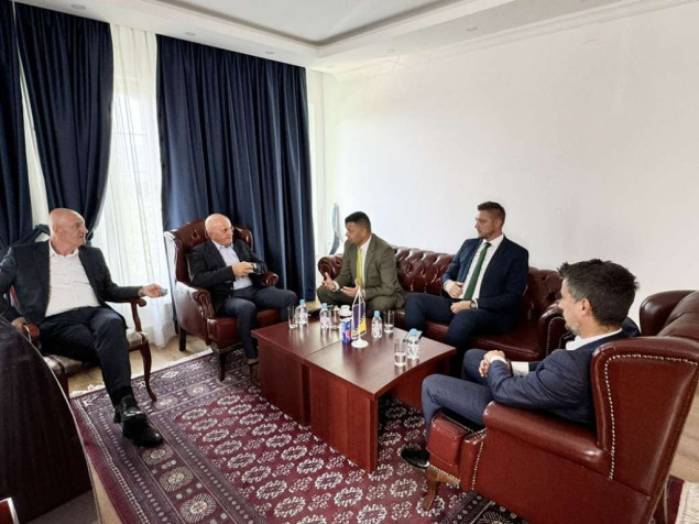 Hurtić sa saradnicima posjetio Kalesiju