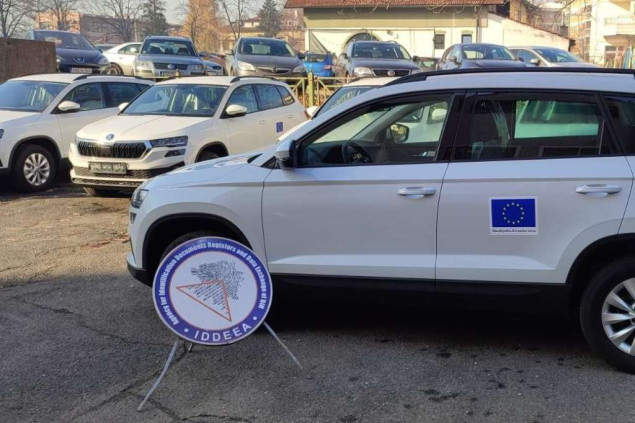 IDDEEA BiH dobila sedam novih terenskih vozila od EU