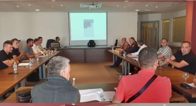 Zastrašuju čuvare i koriste oružje, a ilegalno se  isječe oko 1.000 m³ jele i smreke