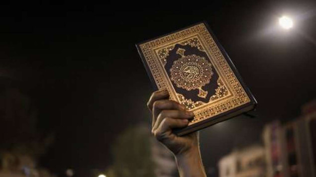 Demonstranti zapalili Kur'an ispred iračke ambasade u Danskoj