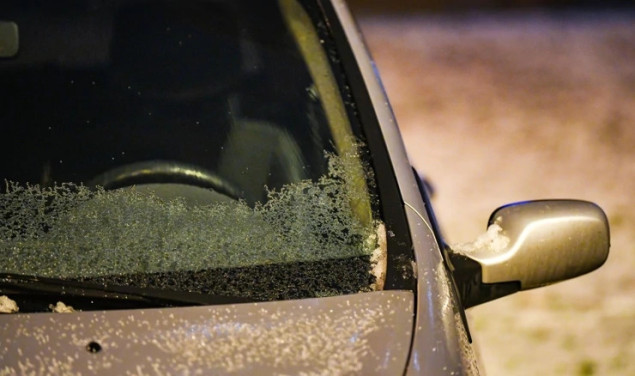 Hrvatska: Snijeg pada u cijeloj Dalmatinskoj zagori, na terenu 30 ekipa