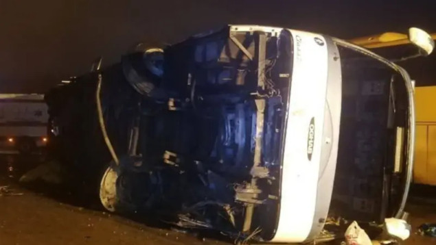 Najmanje 21 osoba poginula u prevrtanju autobusa u Iranu